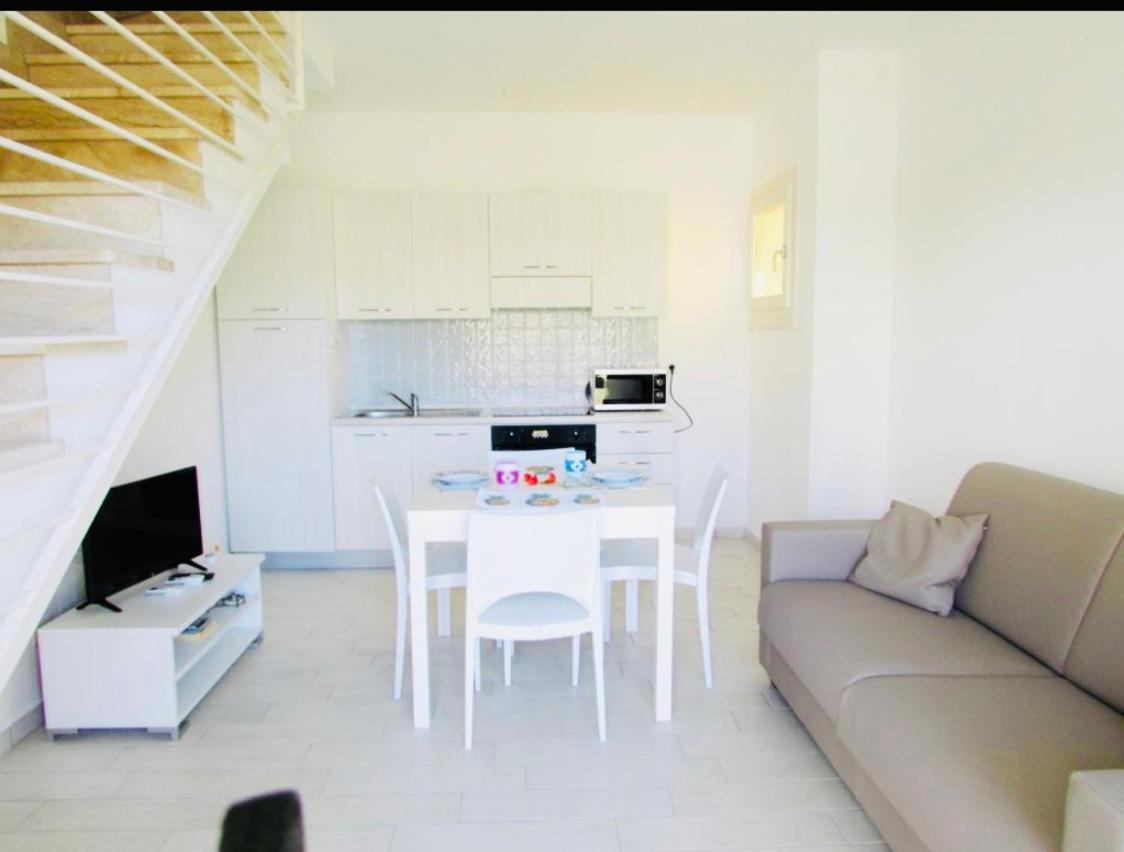 Viddalba Casa Silvia Climatizzata, Giardino Privato E Posto Auto Privato Cod Iun S9185ヴィラ エクステリア 写真